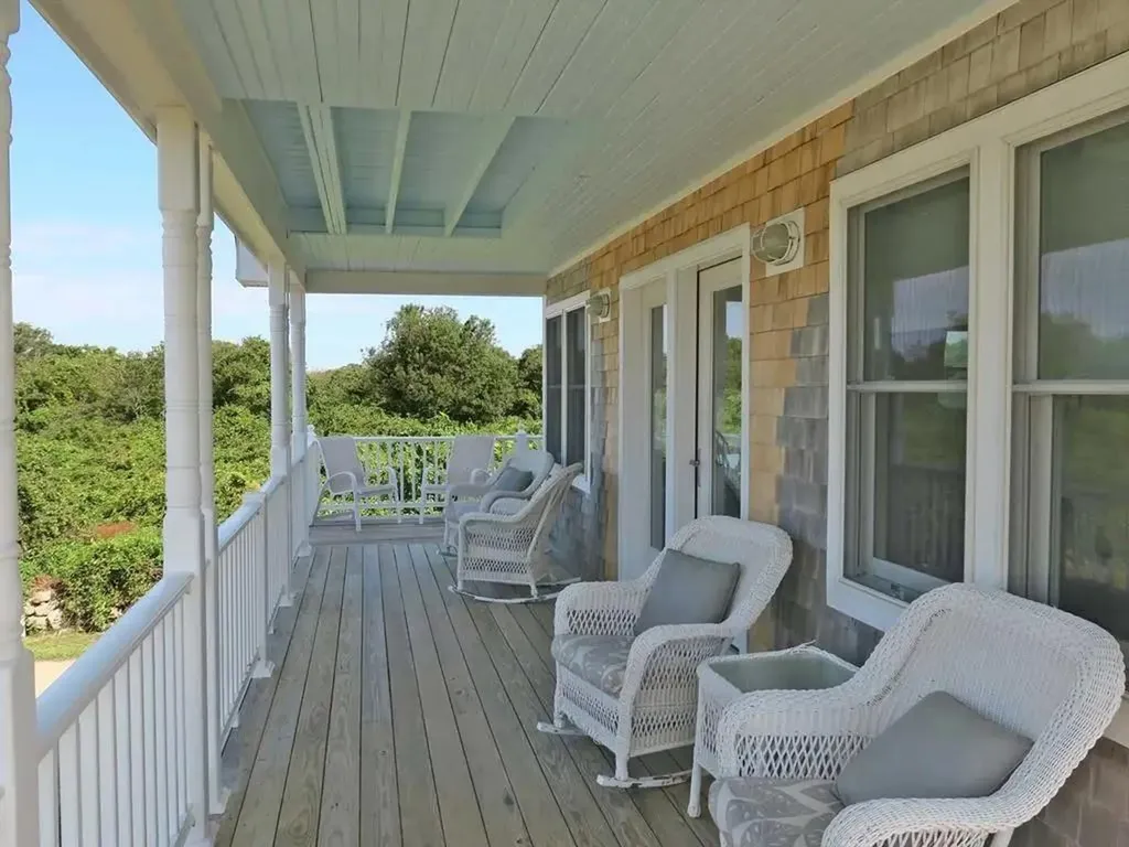1720 Corn Neck Road Block Island RI 02807