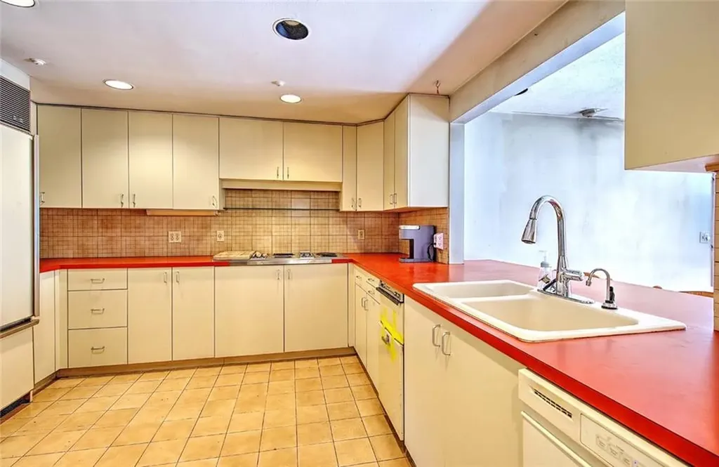 41 Wingate Road Providence RI 02906