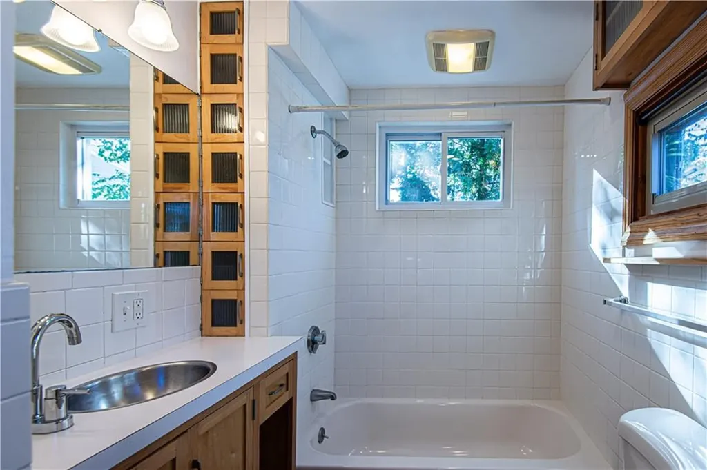91 Jenkins Street Providence RI 02906