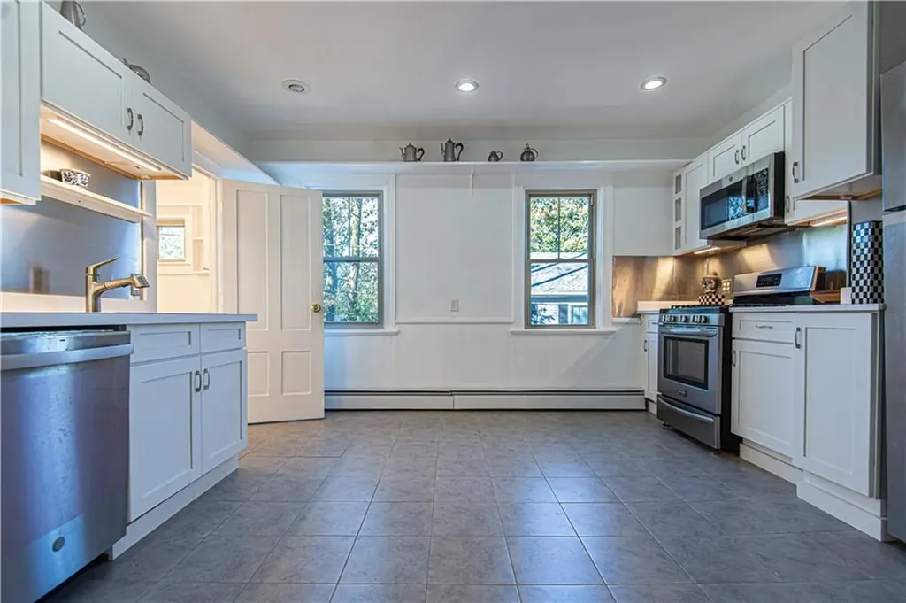 91 Jenkins Street Providence RI 02906