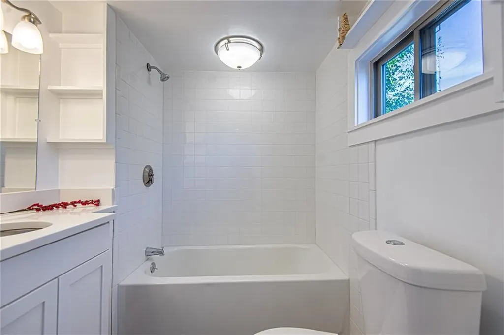 91 Jenkins Street Providence RI 02906