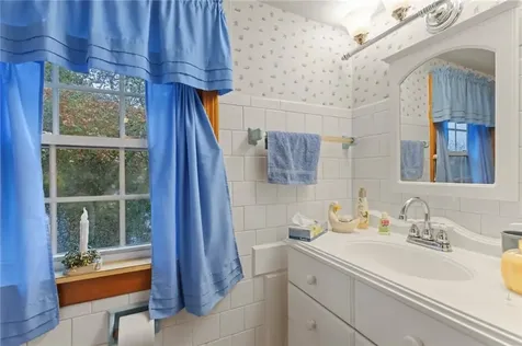 36 Dean Street Pawtucket RI 02861