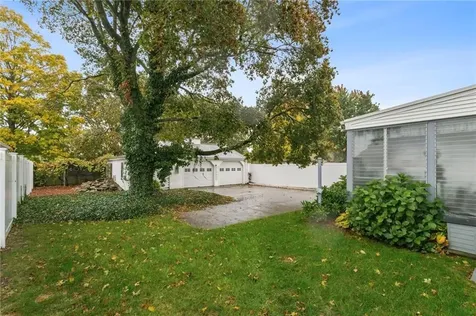 36 Dean Street Pawtucket RI 02861