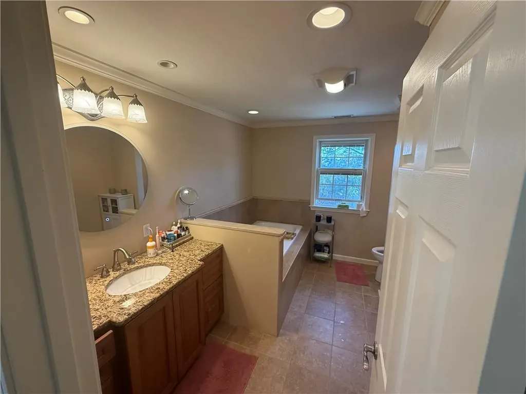 6 Utter Street North Providence RI 02904