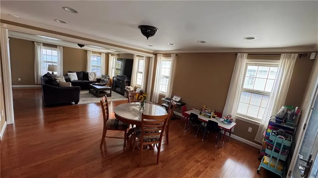 6 Utter Street North Providence RI 02904