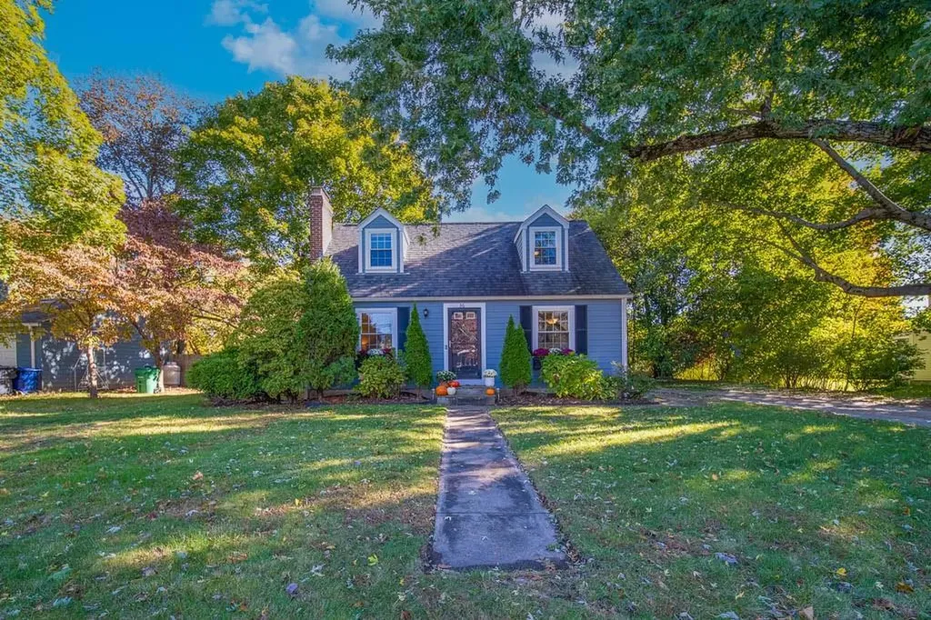 36 Bowen Briggs Avenue Warwick RI 02886