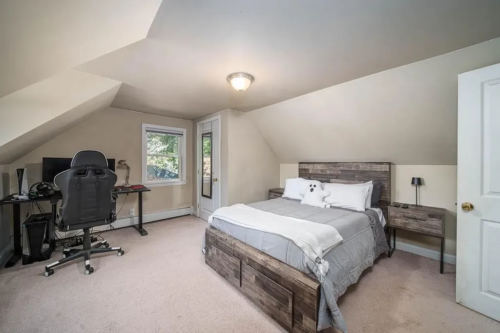 36 Bowen Briggs Avenue Warwick RI 02886