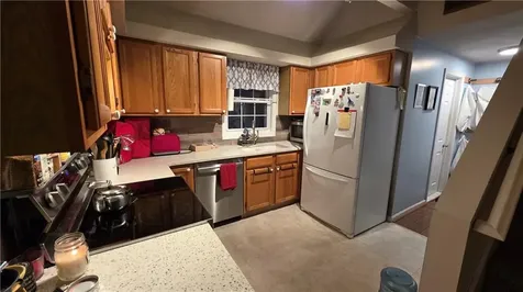 22 Edward Street Coventry RI 02816