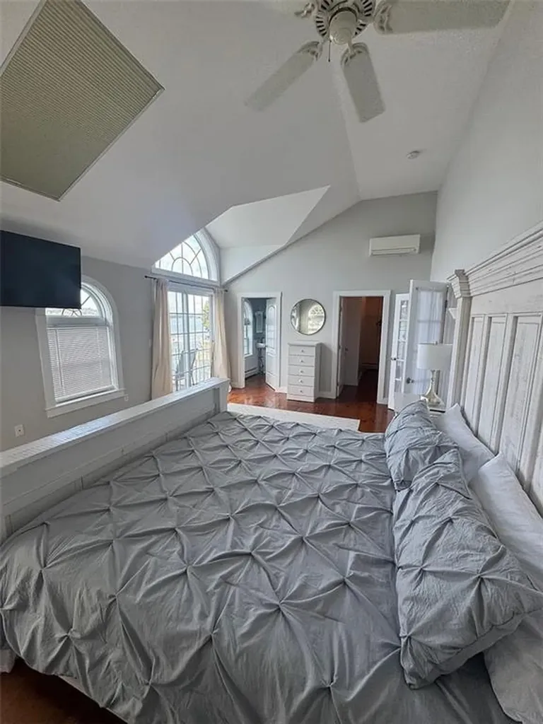 67 Lawrence Court Tiverton RI 02878