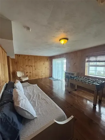 67 Lawrence Court Tiverton RI 02878