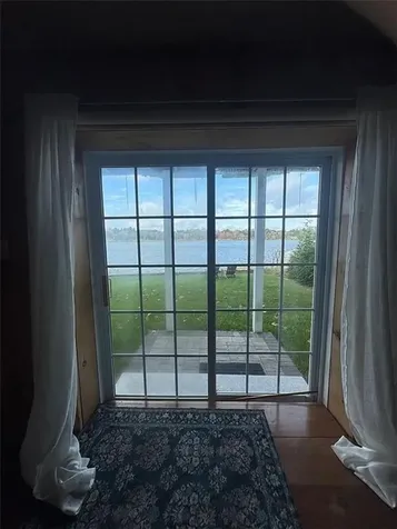 67 Lawrence Court Tiverton RI 02878