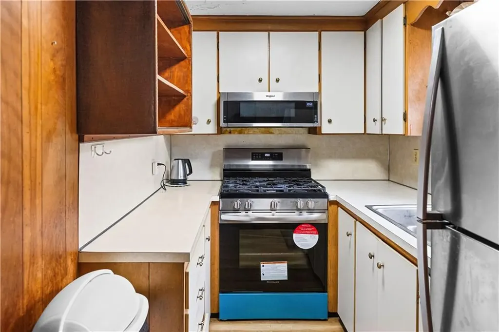 85 Winthrop Avenue Providence RI 02908