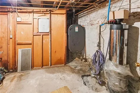 85 Winthrop Avenue Providence RI 02908