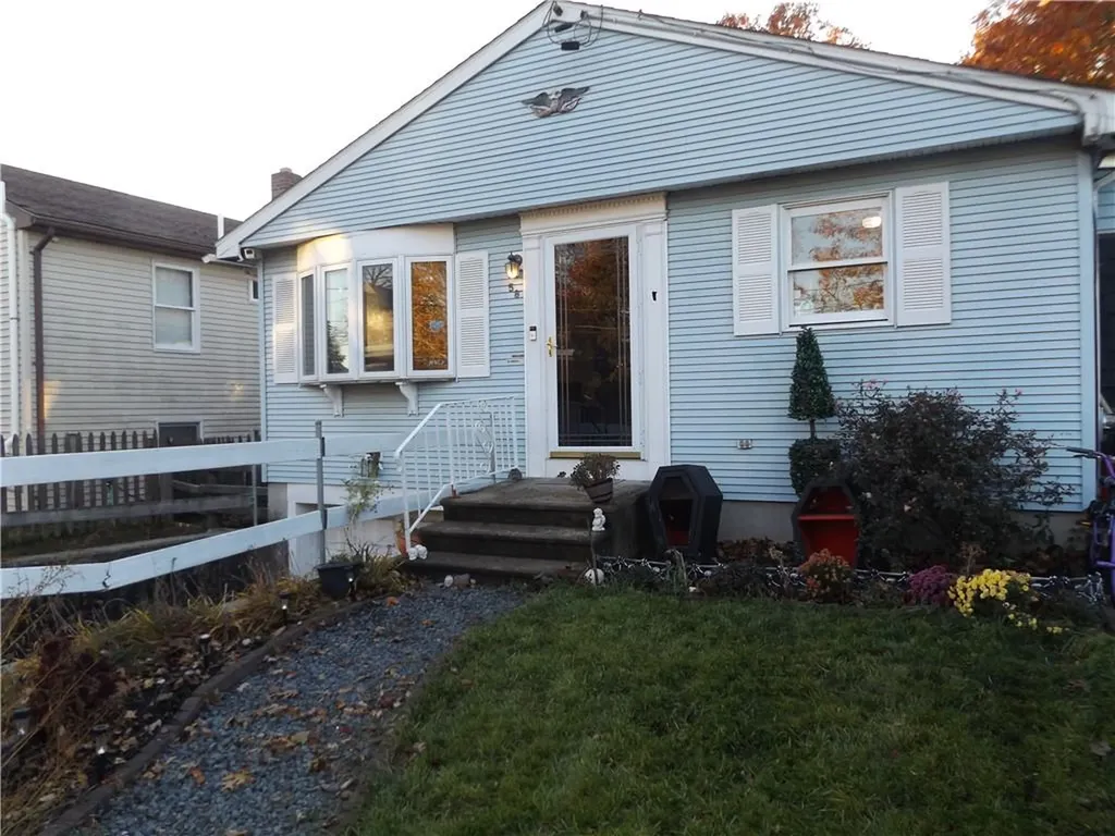 58 Rosella Avenue Pawtucket RI 02861