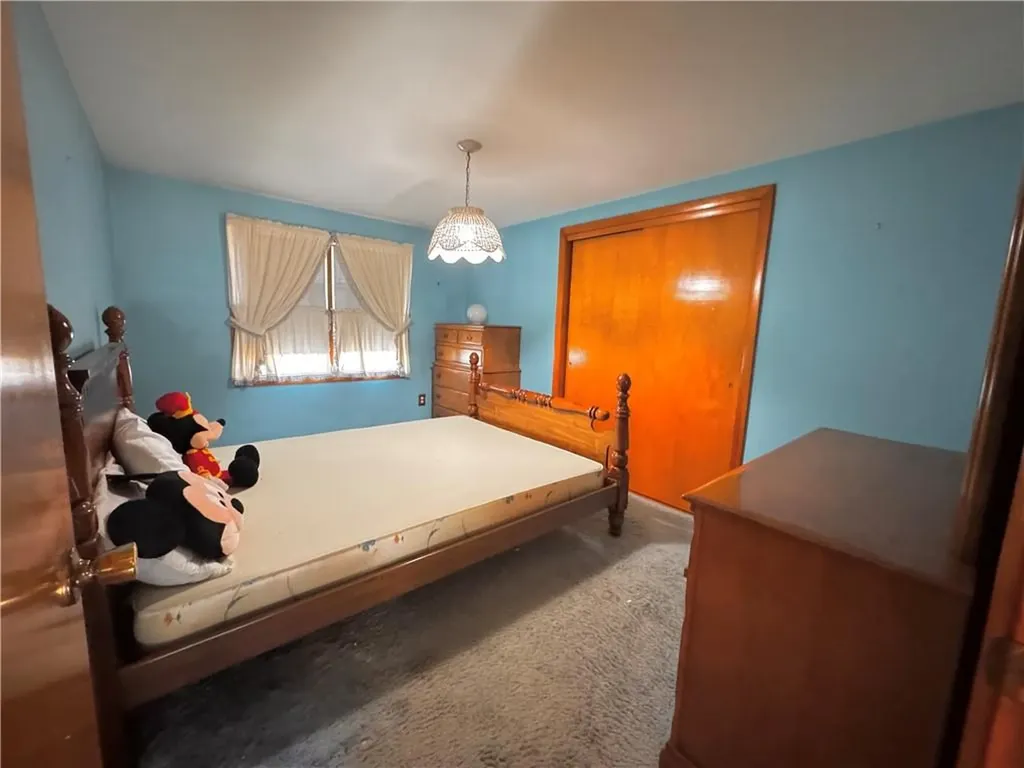 33 Howard Avenue North Providence RI 02911