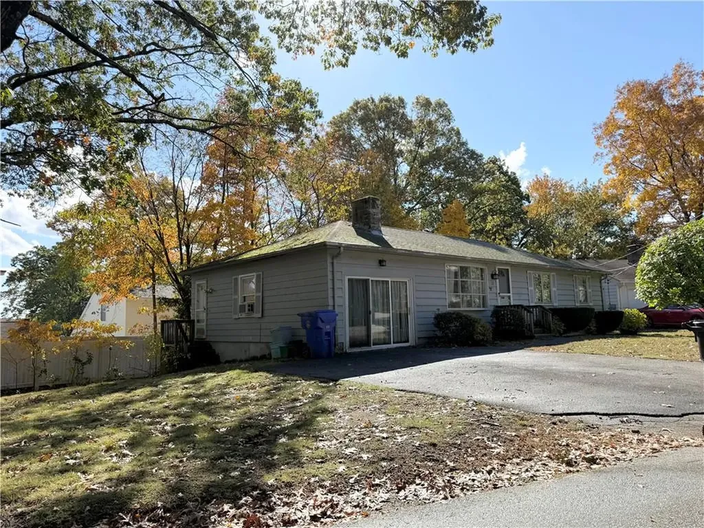 33 Howard Avenue North Providence RI 02911