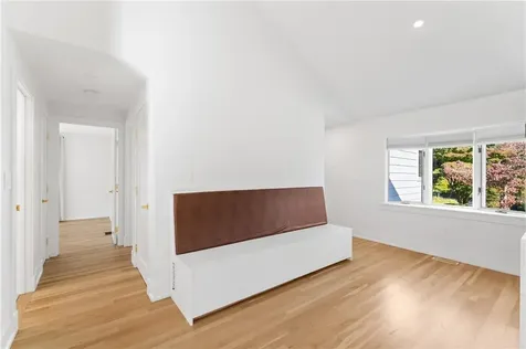 7 Carpenter Avenue Barrington RI 02806