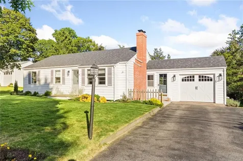 7 Carpenter Avenue Barrington RI 02806