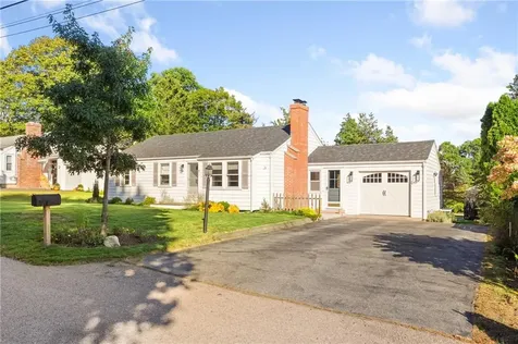 7 Carpenter Avenue Barrington RI 02806