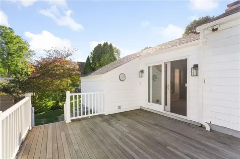 7 Carpenter Avenue Barrington RI 02806