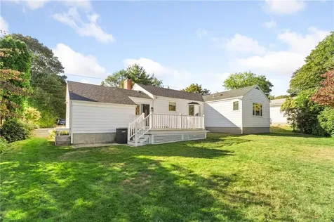 7 Carpenter Avenue Barrington RI 02806