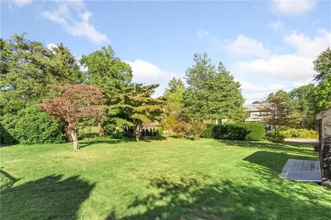 7 Carpenter Avenue Barrington RI 02806