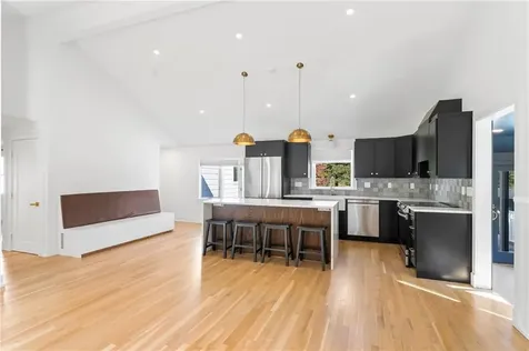 7 Carpenter Avenue Barrington RI 02806