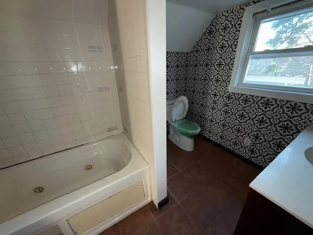 179 Columbine Avenue Pawtucket RI 02861