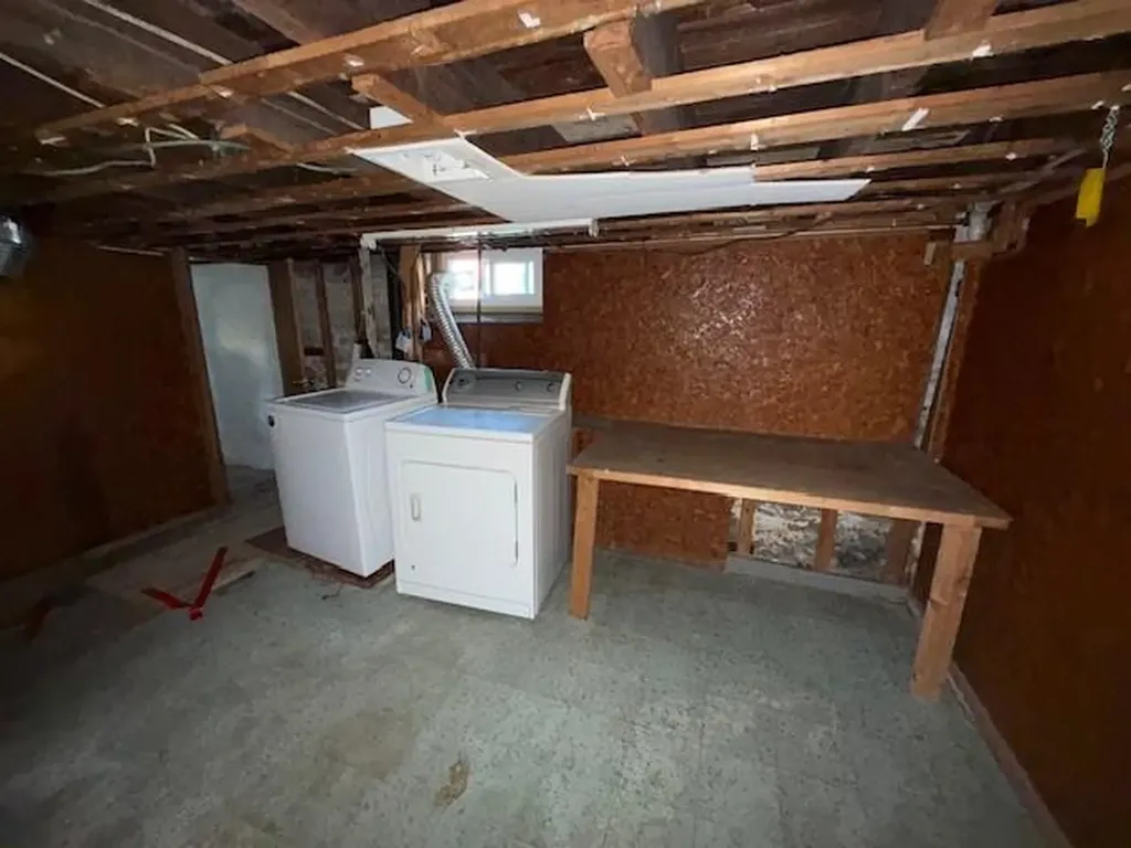 179 Columbine Avenue Pawtucket RI 02861