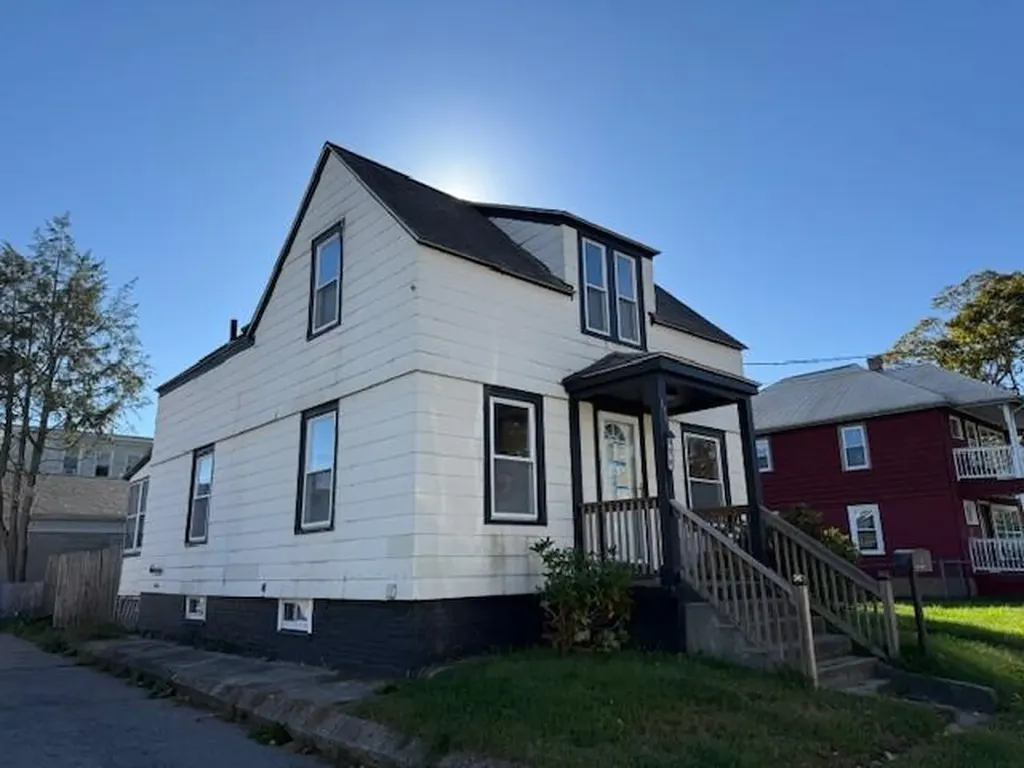 179 Columbine Avenue Pawtucket RI 02861