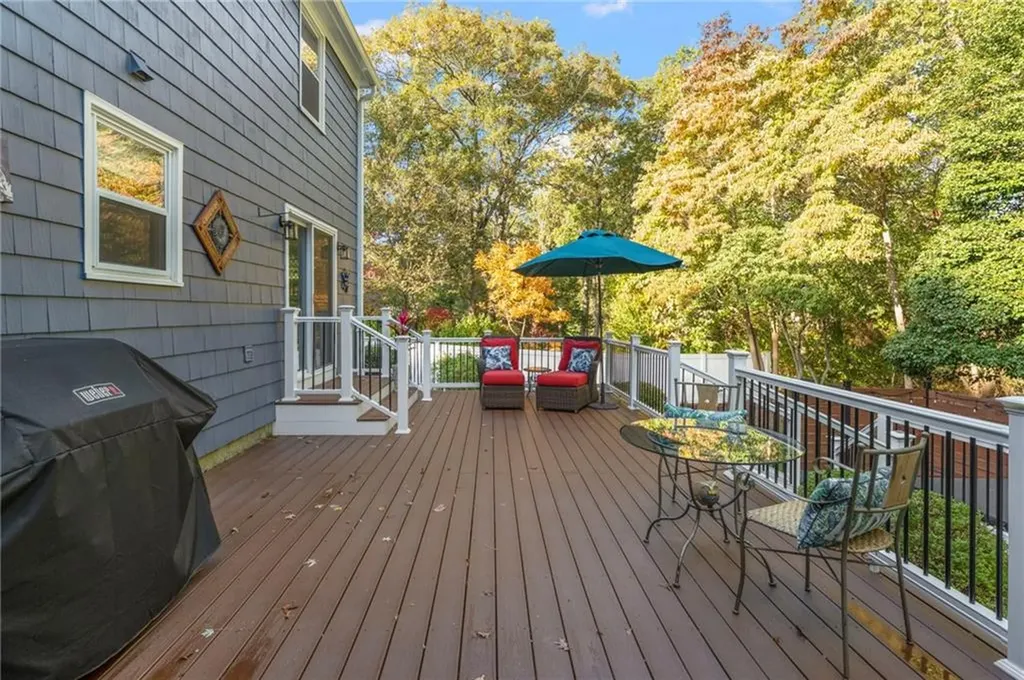 180 Boulder View Drive Warwick RI 02886