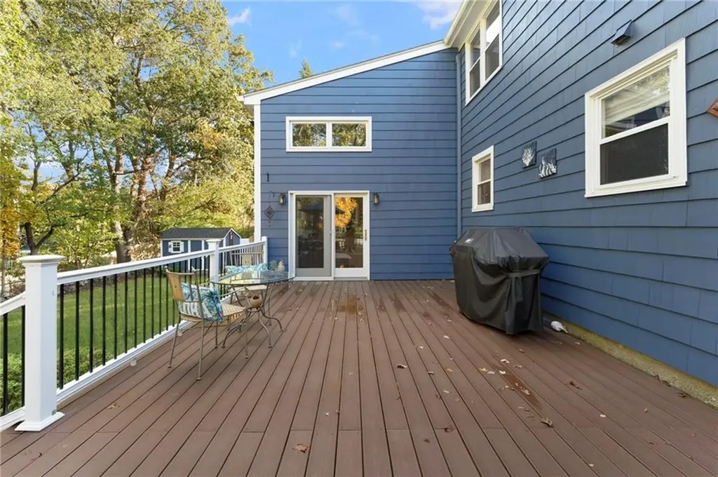 180 Boulder View Drive Warwick RI 02886