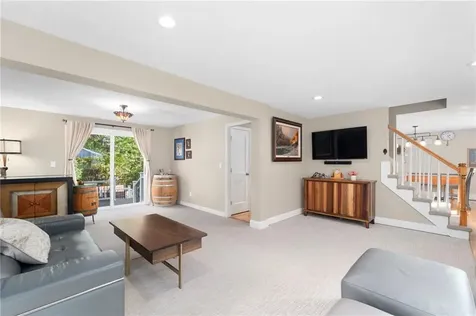 180 Boulder View Drive Warwick RI 02886