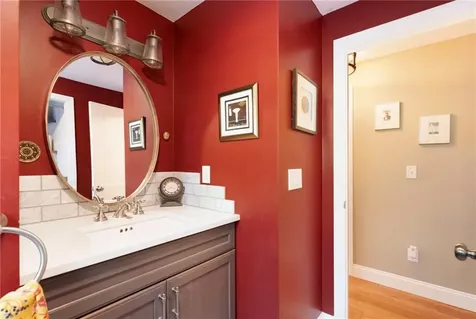 180 Boulder View Drive Warwick RI 02886