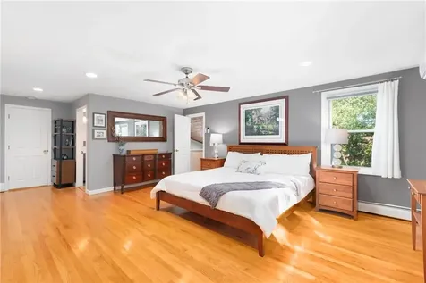 180 Boulder View Drive Warwick RI 02886