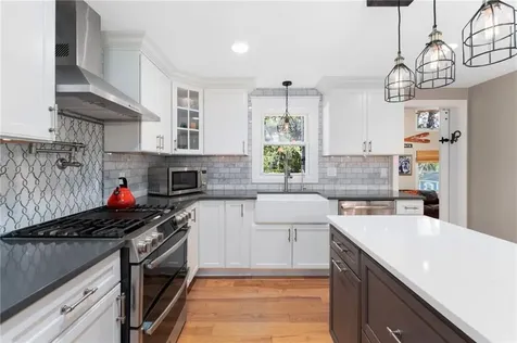 180 Boulder View Drive Warwick RI 02886