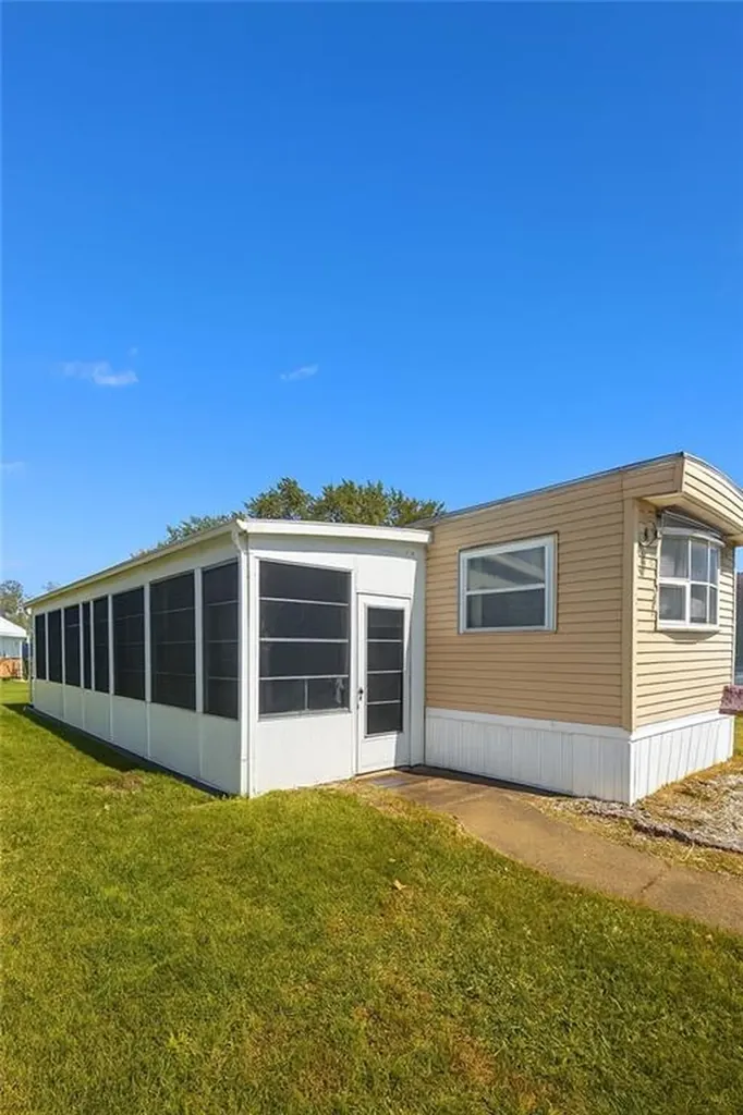 242 Manton Street Pawtucket RI 02861