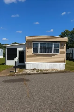 242 Manton Street Pawtucket RI 02861