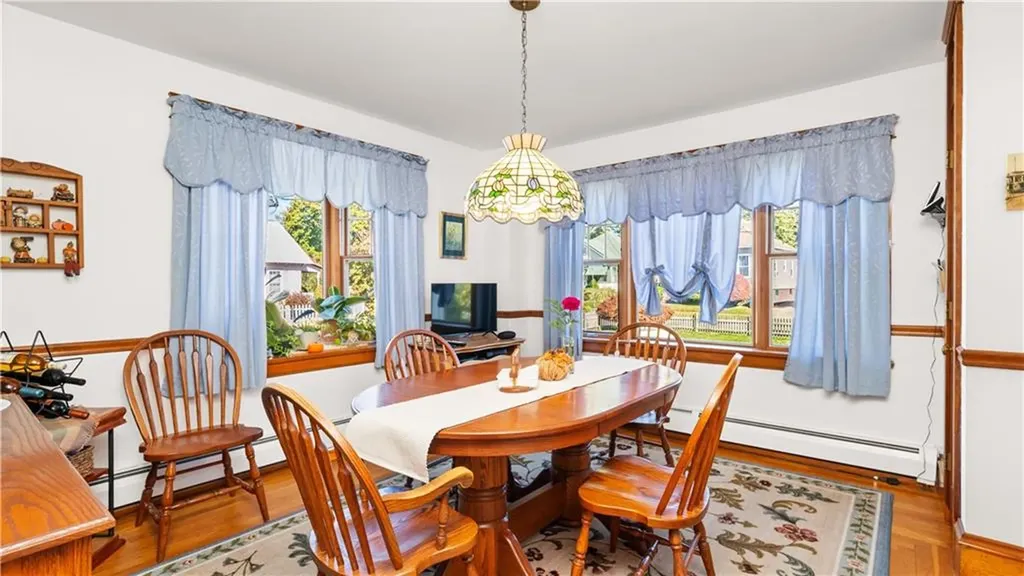 8 Atlantic Avenue Warwick RI 02888