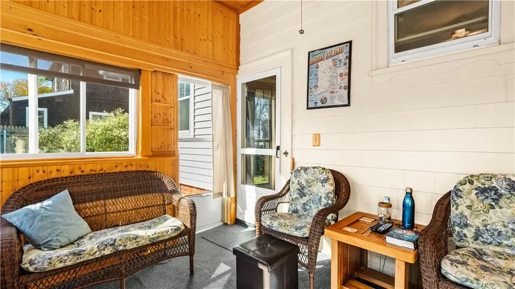 8 Atlantic Avenue Warwick RI 02888