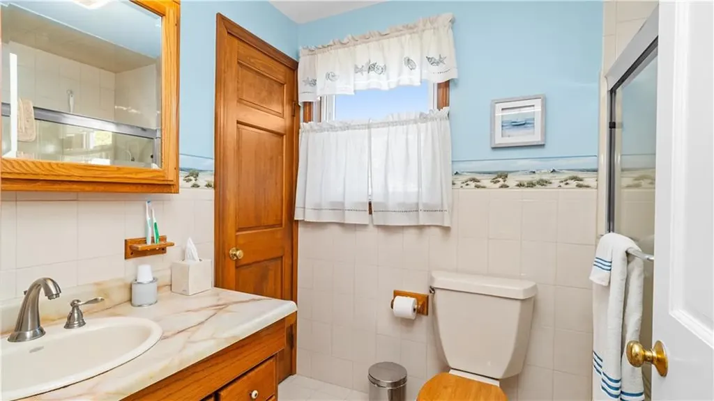 8 Atlantic Avenue Warwick RI 02888