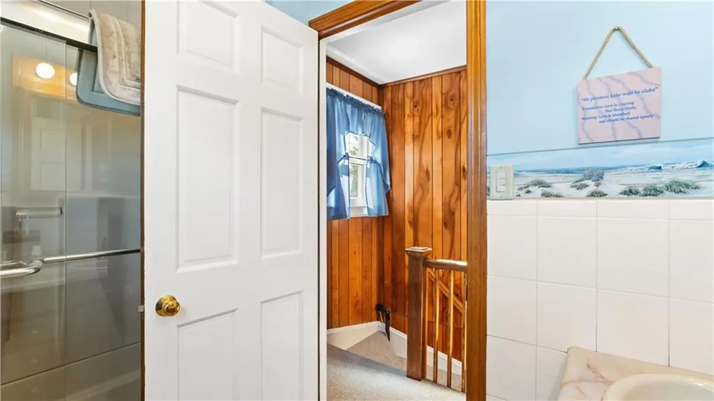 8 Atlantic Avenue Warwick RI 02888