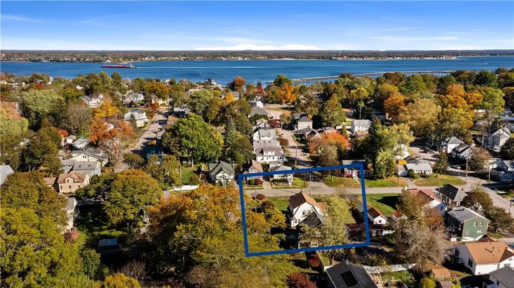 8 Atlantic Avenue Warwick RI 02888