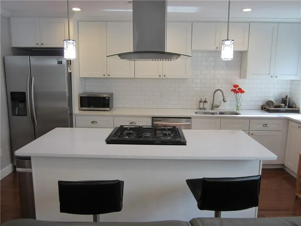 7 Mount Hope Avenue Providence RI 02906