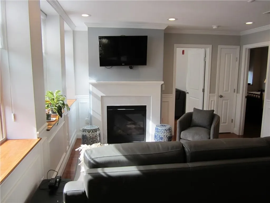 7 Mount Hope Avenue Providence RI 02906