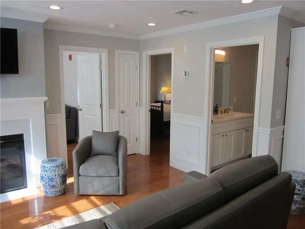 7 Mount Hope Avenue Providence RI 02906