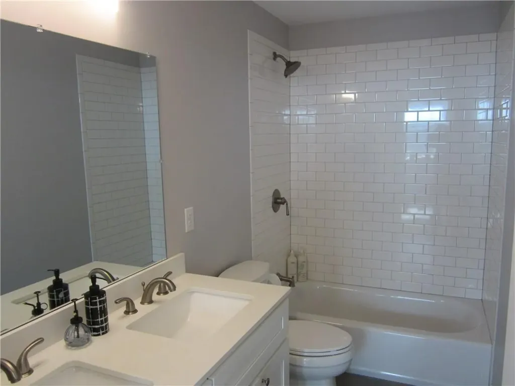 7 Mount Hope Avenue Providence RI 02906