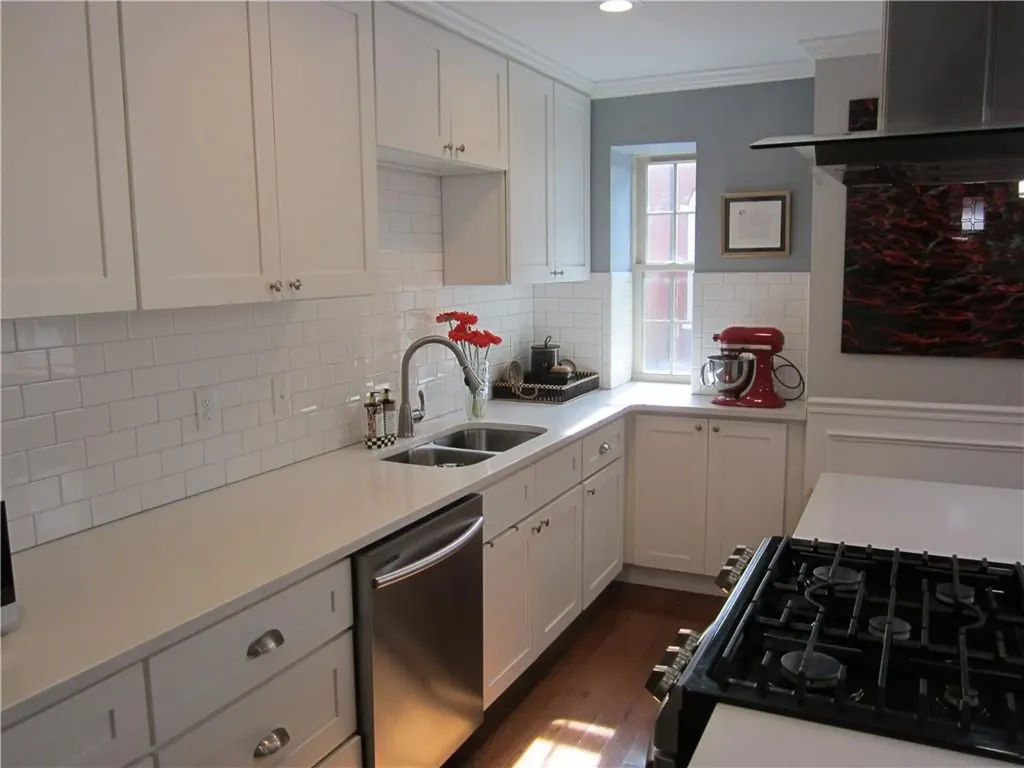 7 Mount Hope Avenue Providence RI 02906