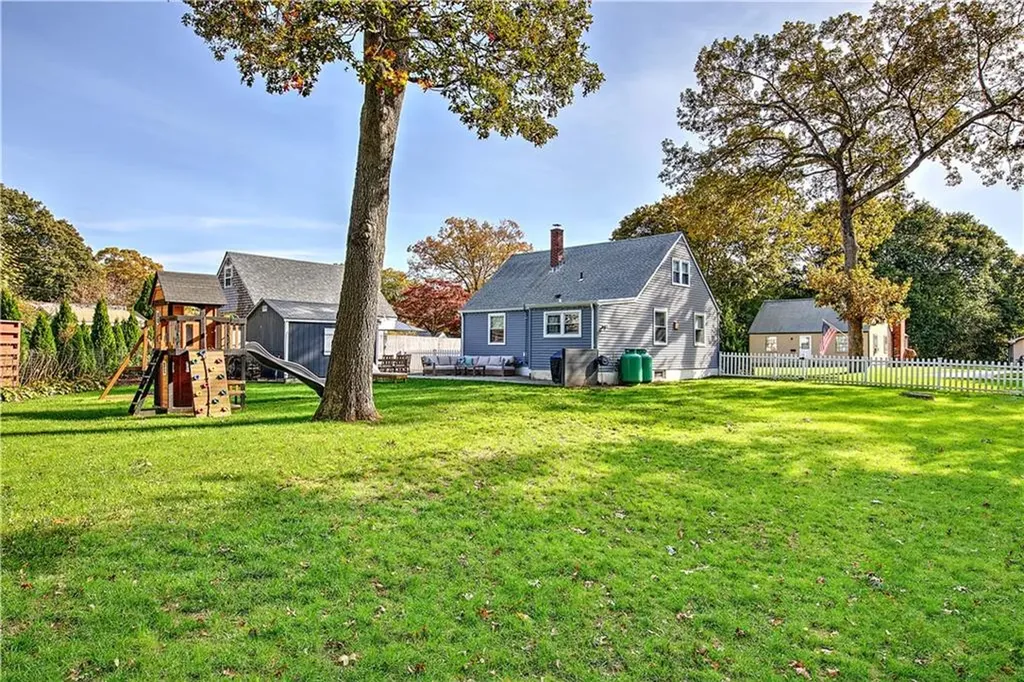 15 East Court North Kingstown RI 02852