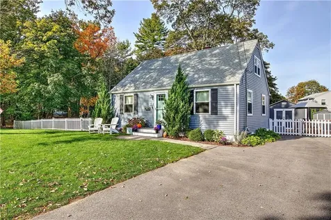 15 East Court North Kingstown RI 02852